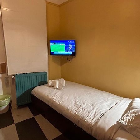 Central Accommodation Budget By Hr Бухарест Екстер'єр фото